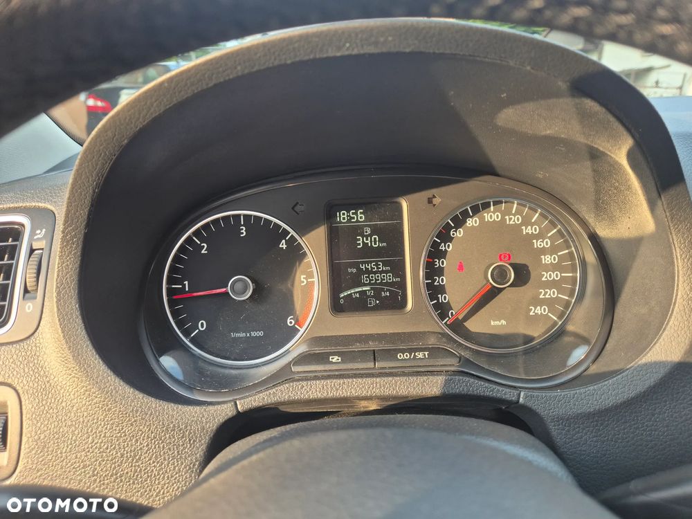 Volkswagen Polo - 12