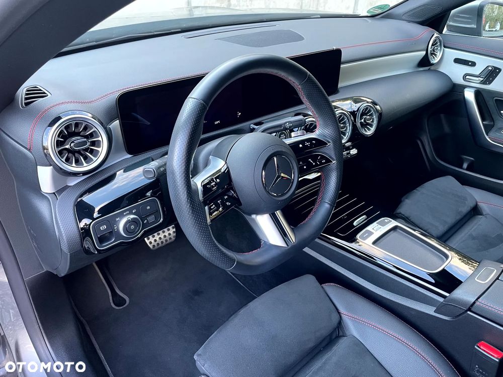Mercedes-Benz CLA - 25