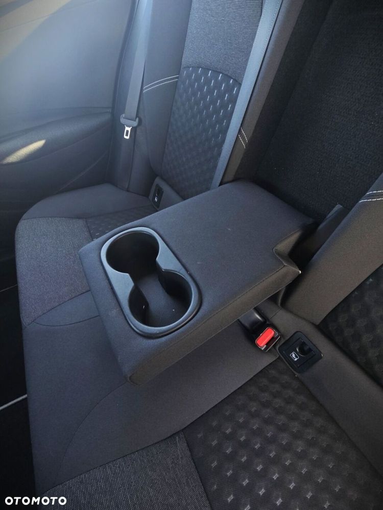Toyota Corolla 1.8 Hybrid Comfort - 23