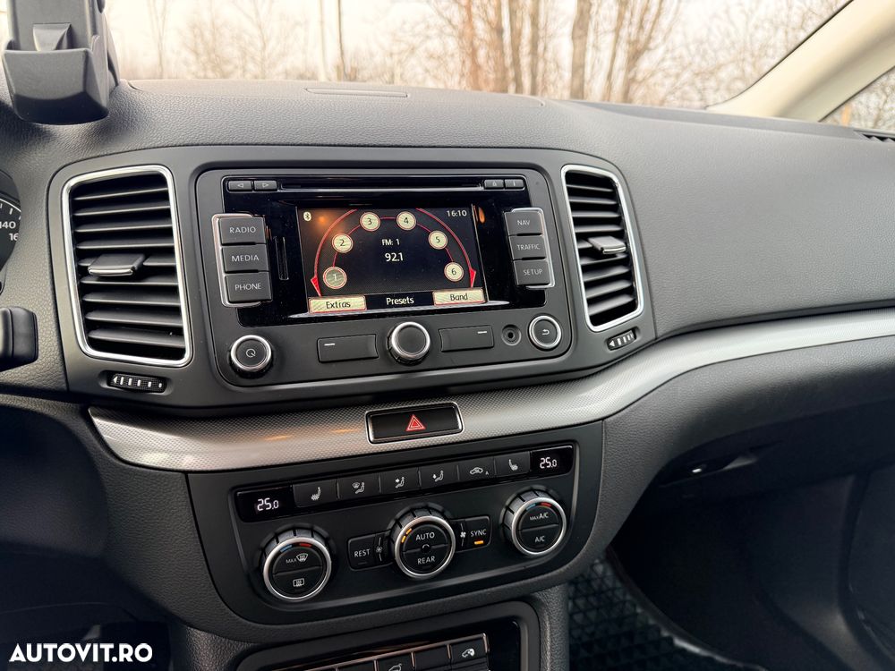 Volkswagen Sharan 2.0 TDI DSG BlueMotion Technology Life - 19