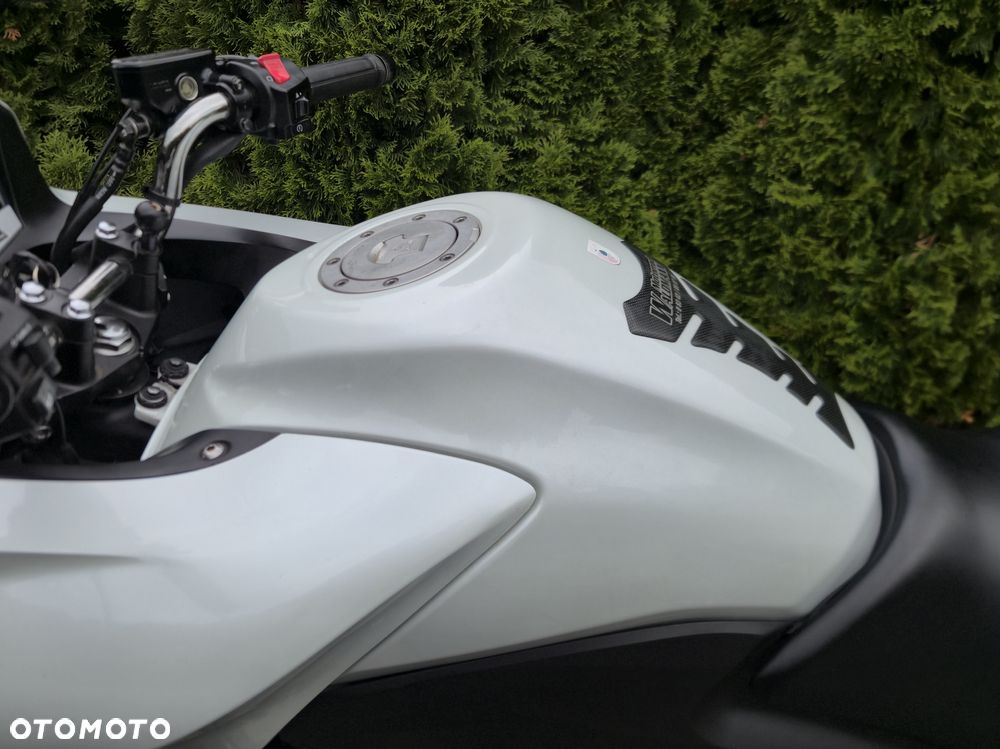 Honda CBF - 22