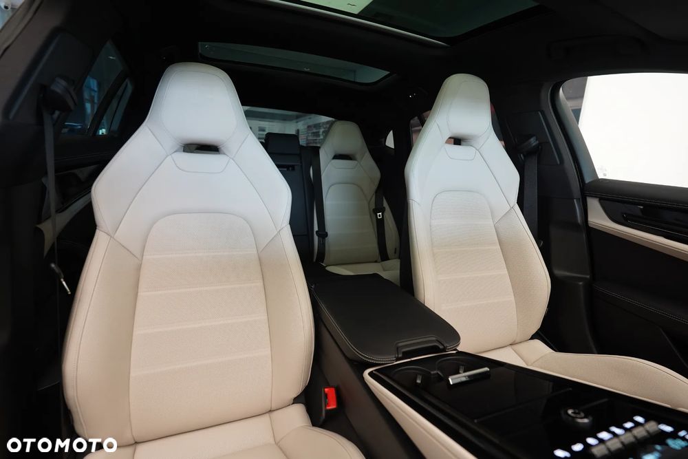 Porsche Panamera - 14