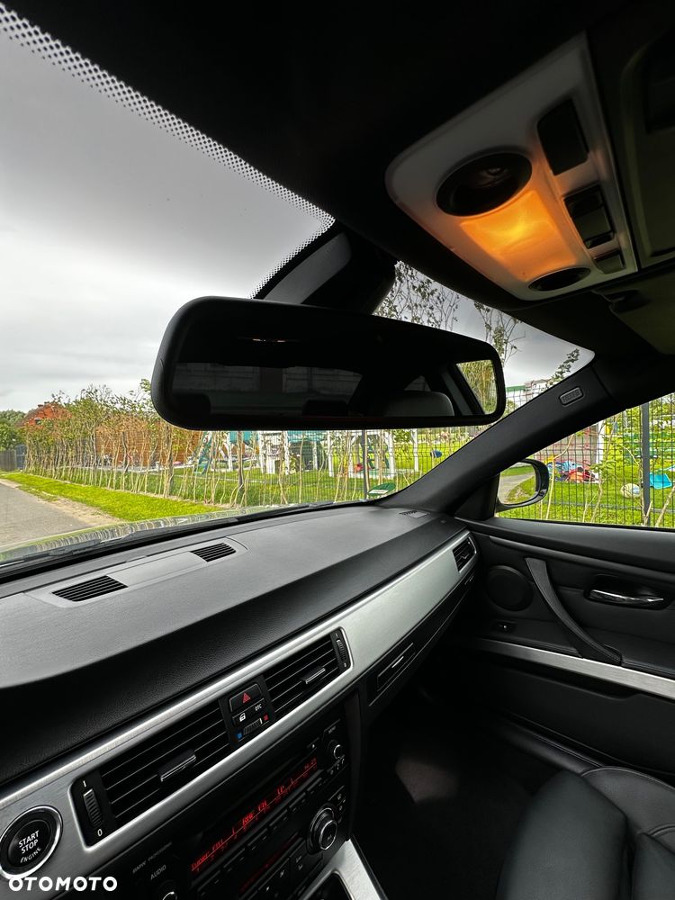 BMW Seria 3 320i M Sport Edition - 27