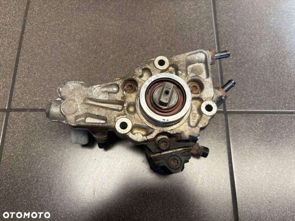 POMPA WTRYSKOWA 2.2 CDI MERCEDES DELPHI A6460700201 9421A000A - 2