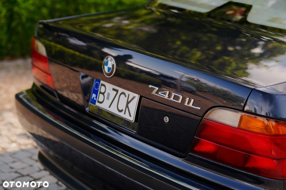 BMW Seria 7 740iL - 10