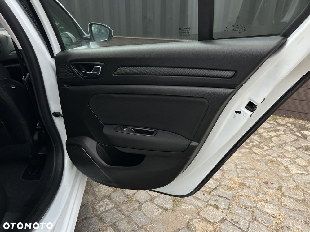 Renault Megane TCe 140 GPF EDC ZEN - 19