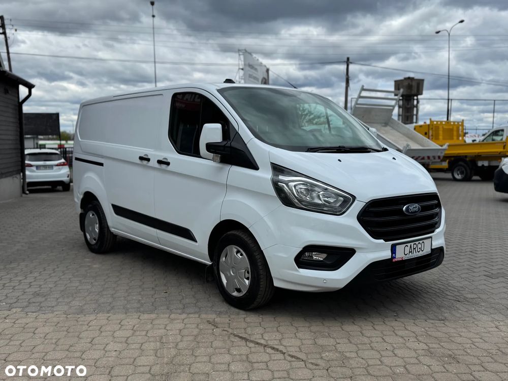 Ford CUSTOM - 4