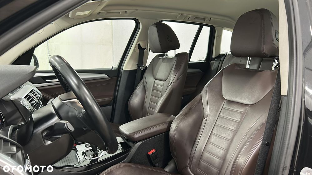 BMW X3 xDrive20d - 17