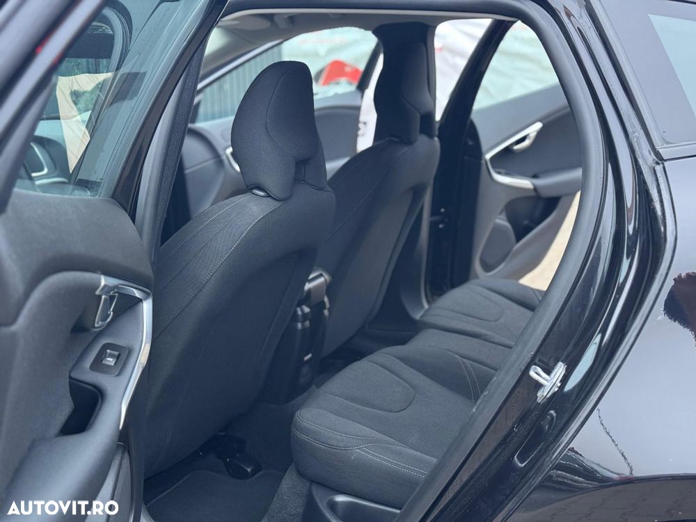 Volvo V40 - 23