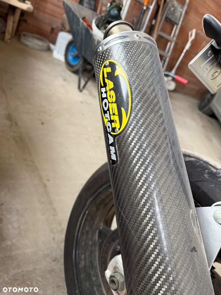 Yamaha R6 - 11