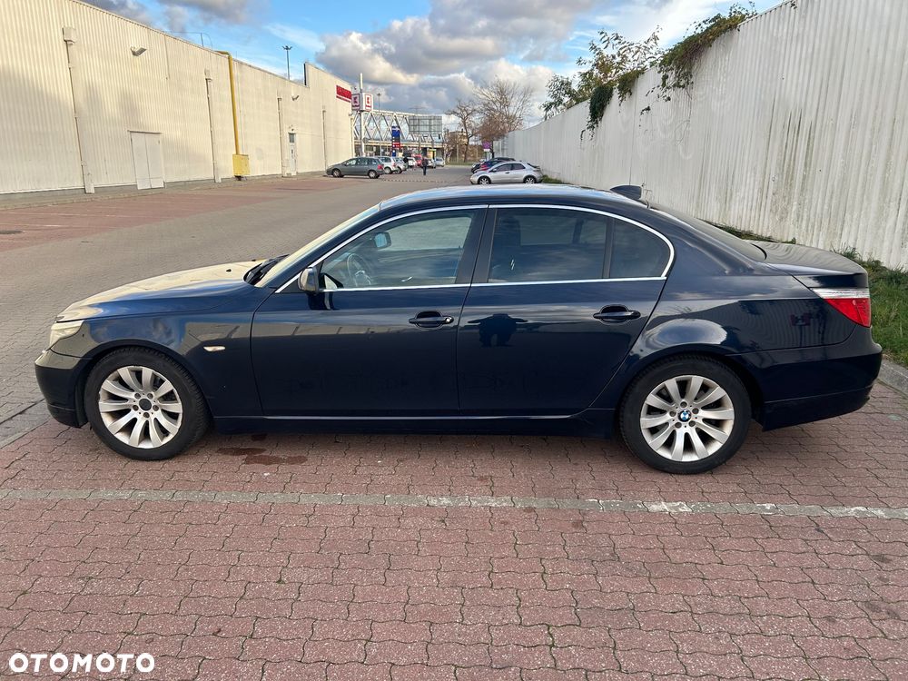 BMW Seria 5 520i - 6