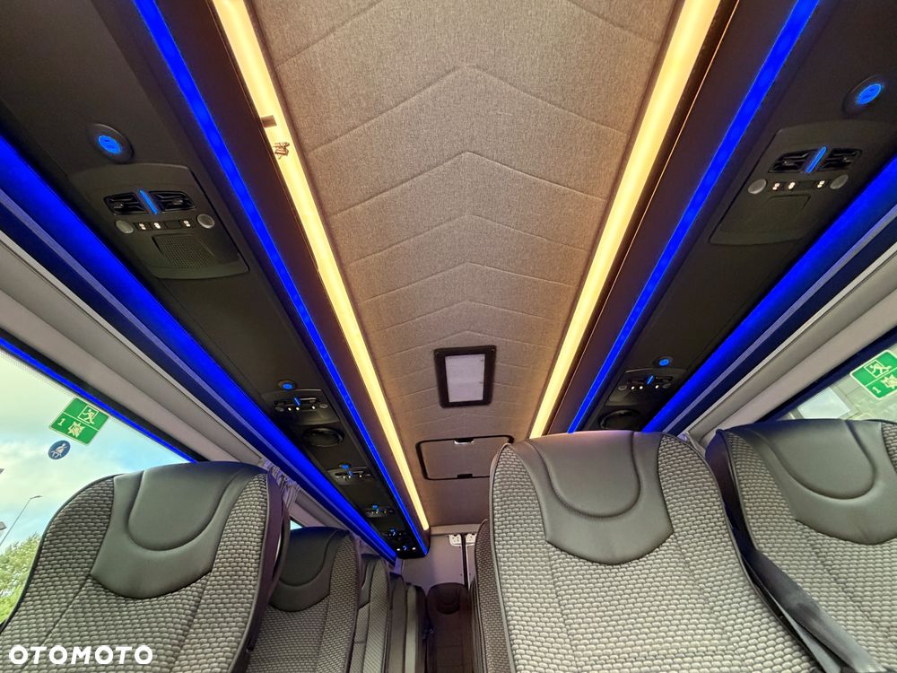 Mercedes-Benz Sprinter 519 - 26