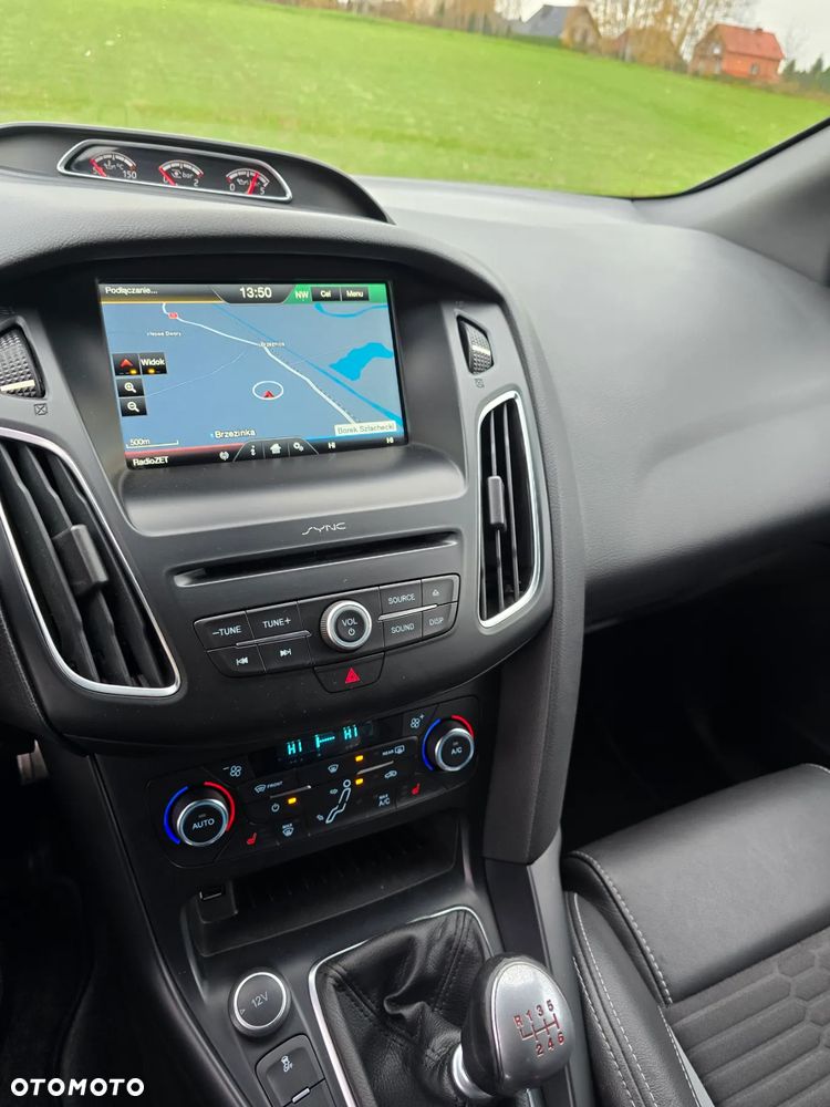 Ford Focus 2.0 EcoBoost ST mit Leder-Exclusiv-Paket - 9