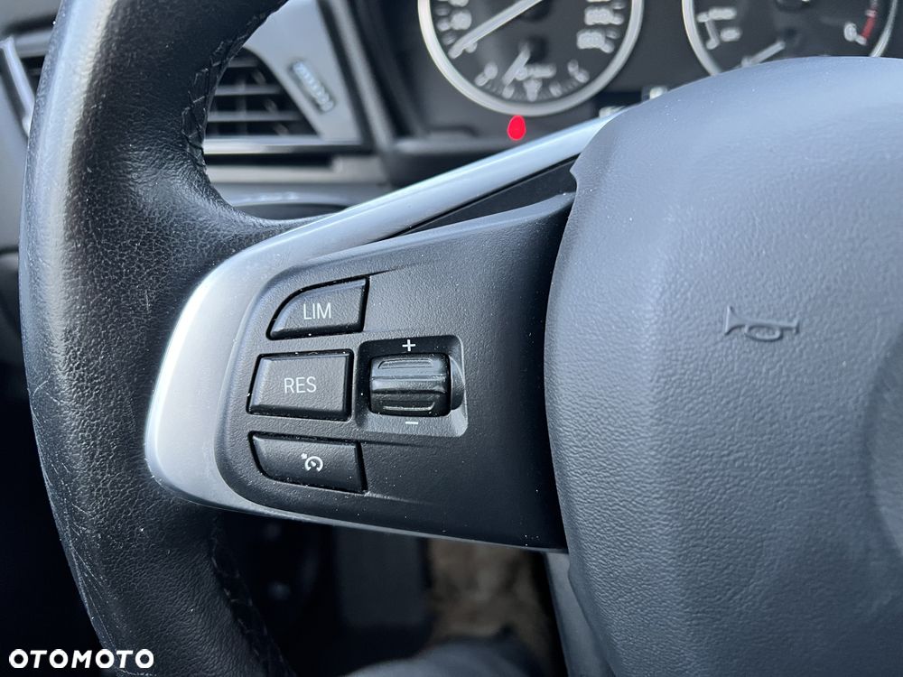 BMW Seria 2 216d - 31