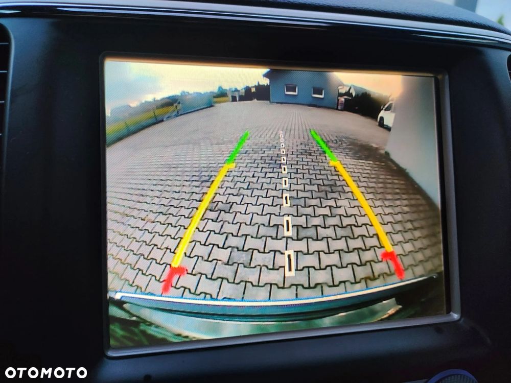 Jeep Grand Cherokee - 22