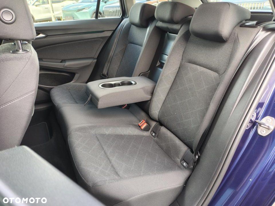 Volkswagen Golf - 12
