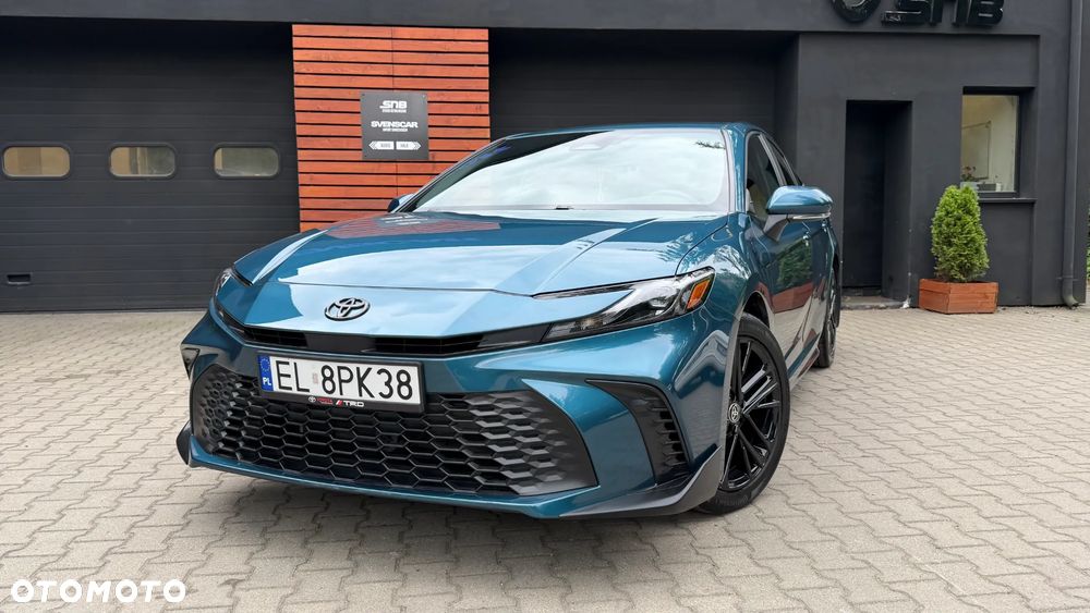 Toyota Camry - 5