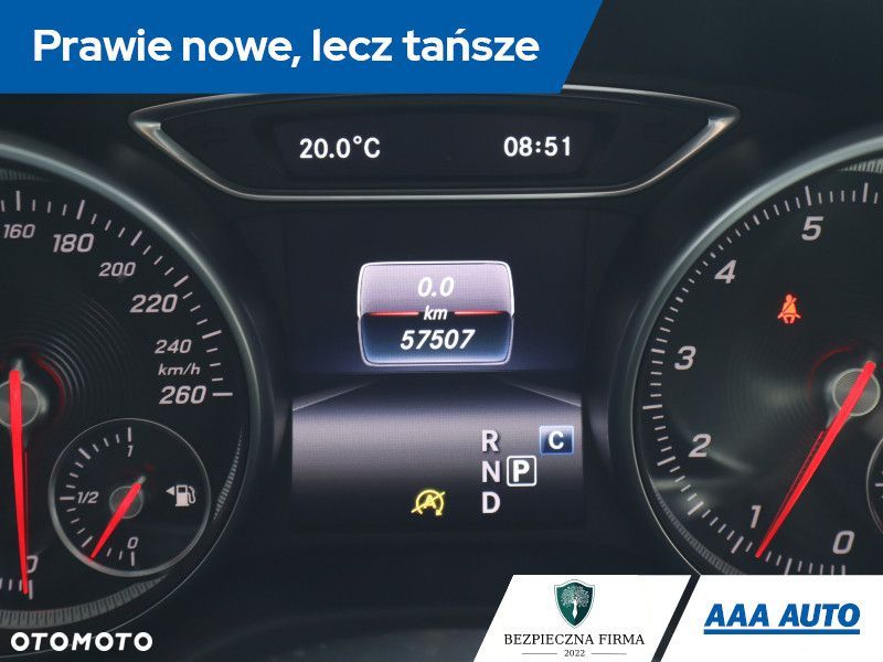 Mercedes-Benz GLA - 12