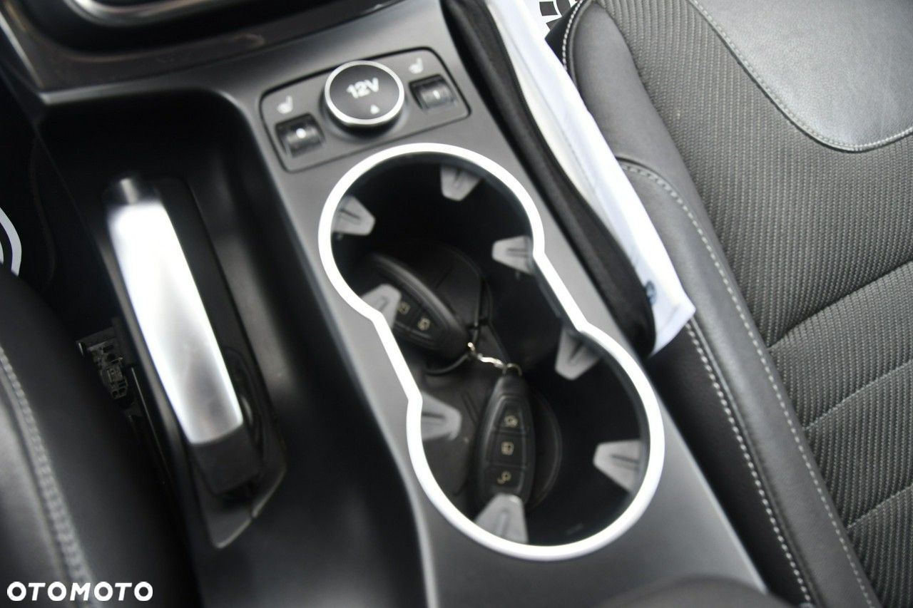 Ford Kuga - 30