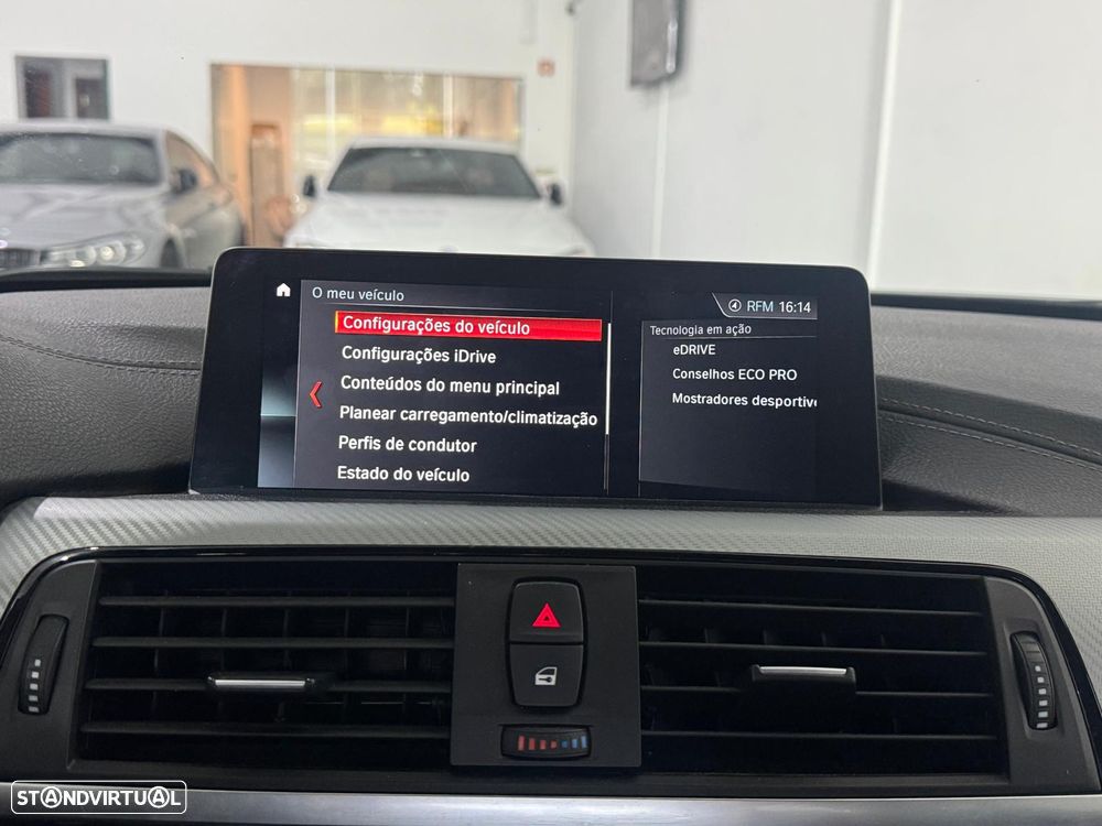 BMW 330 e iPerformance Pack M - 22