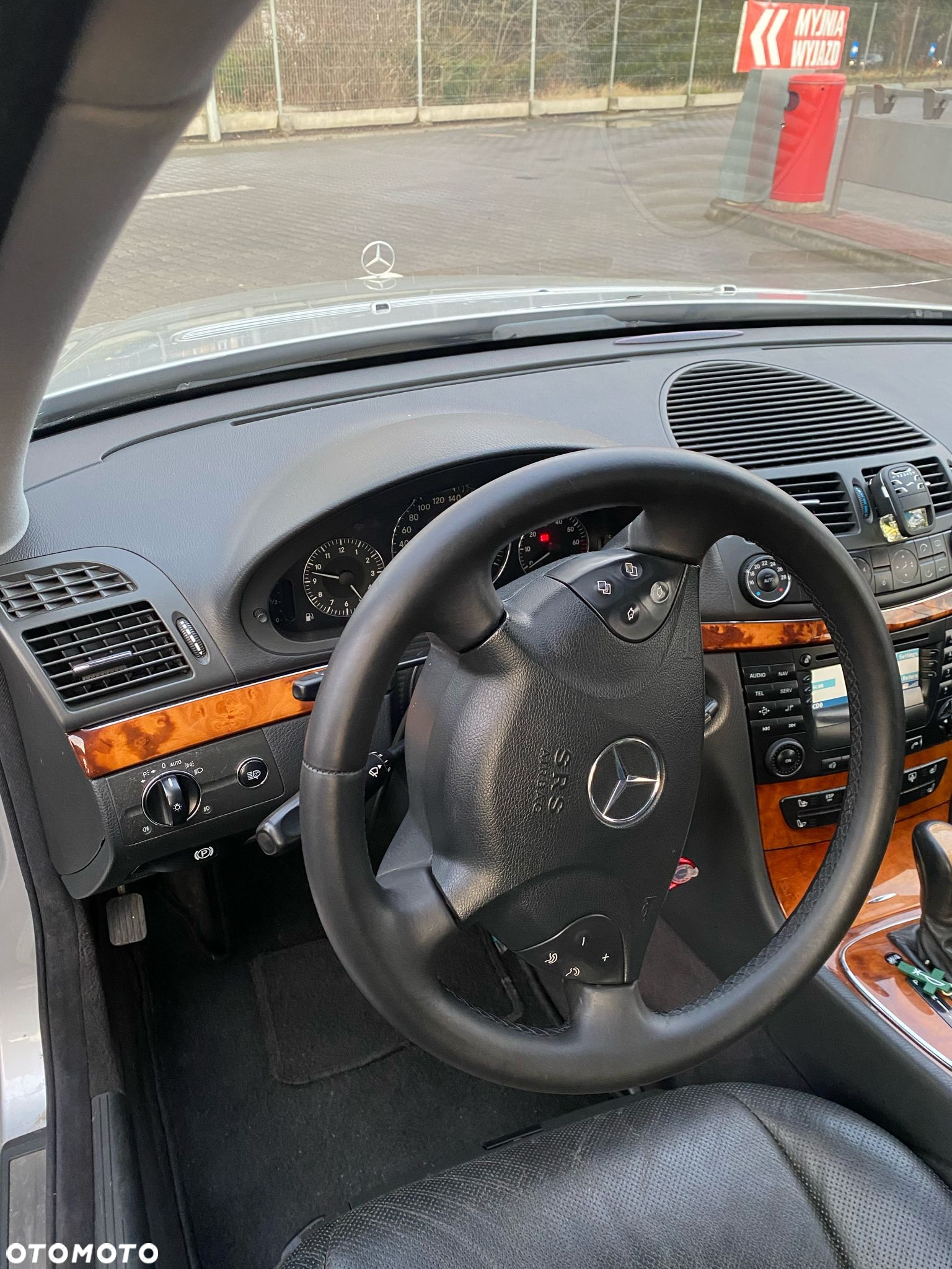 Mercedes-Benz Klasa E 320 T Elegance - 12