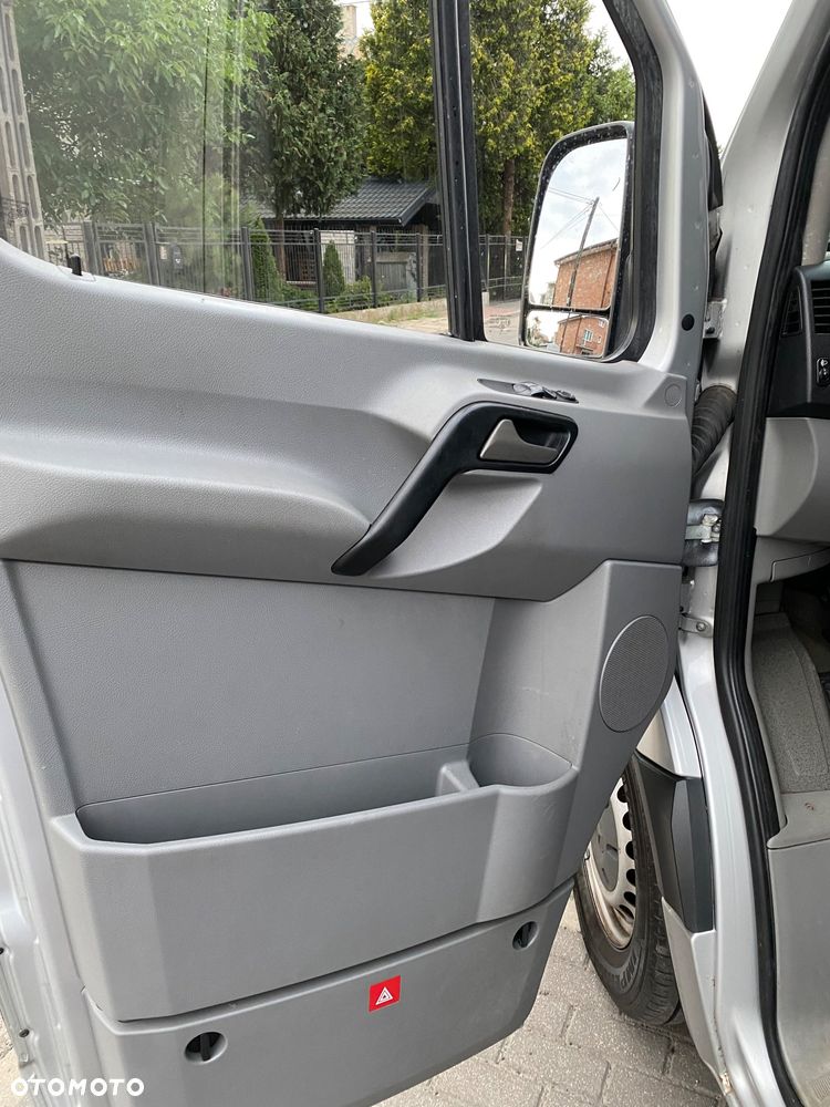 Mercedes-Benz Sprinter - 16