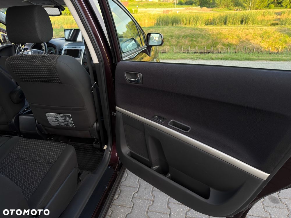 Toyota Corolla Verso 1.8 Premium + 7os MM - 6