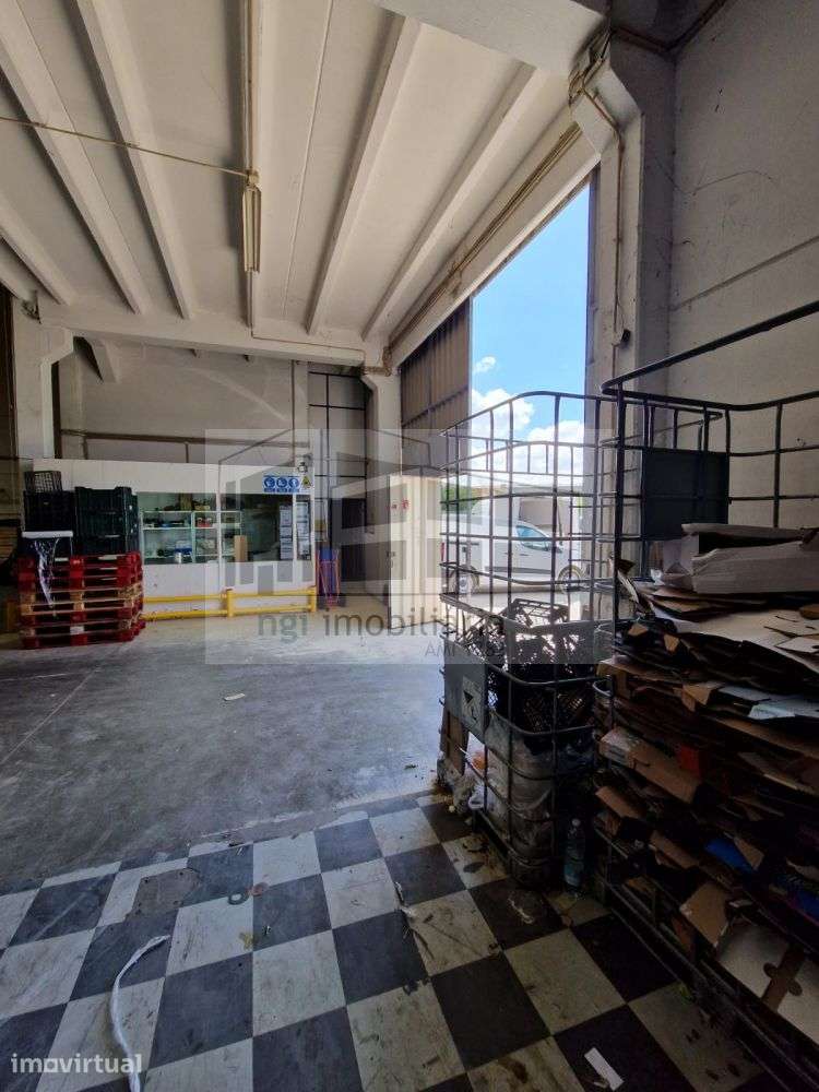 Armazém em Vialonga - Grande imagem: 5/13