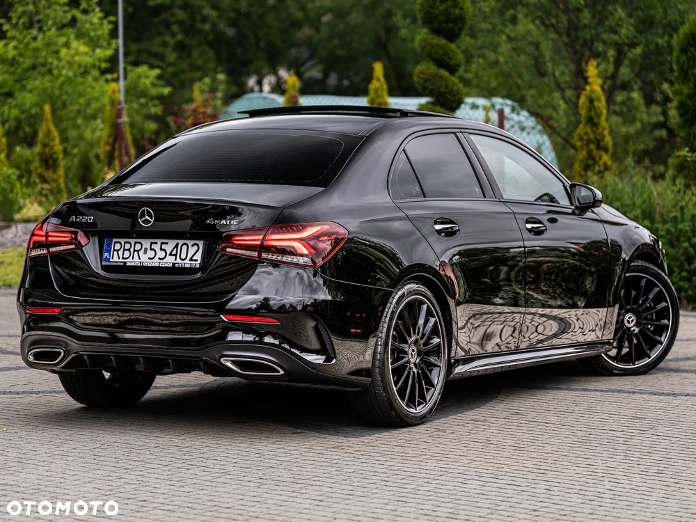 Mercedes-Benz Klasa A 220 4-Matic AMG Line 7G-DCT - 17