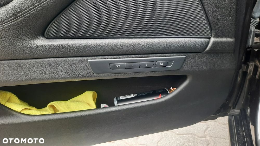 BMW Seria 5 530d xDrive - 13