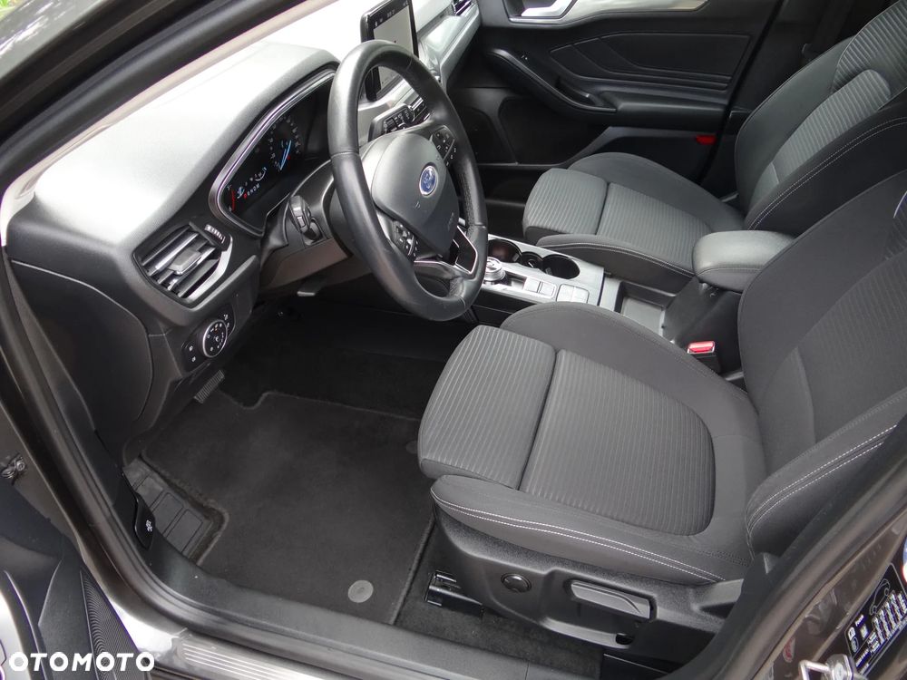 Ford Focus 1.5 EcoBlue Start-Stopp-System TITANIUM - 18