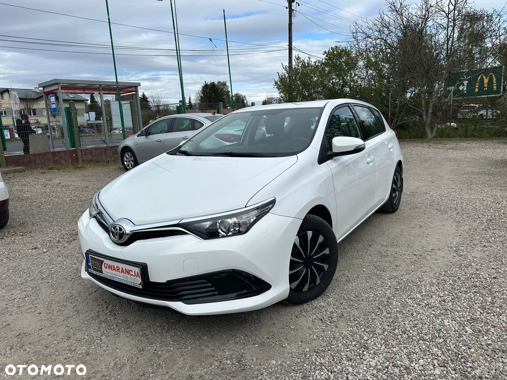 Toyota Auris - 2