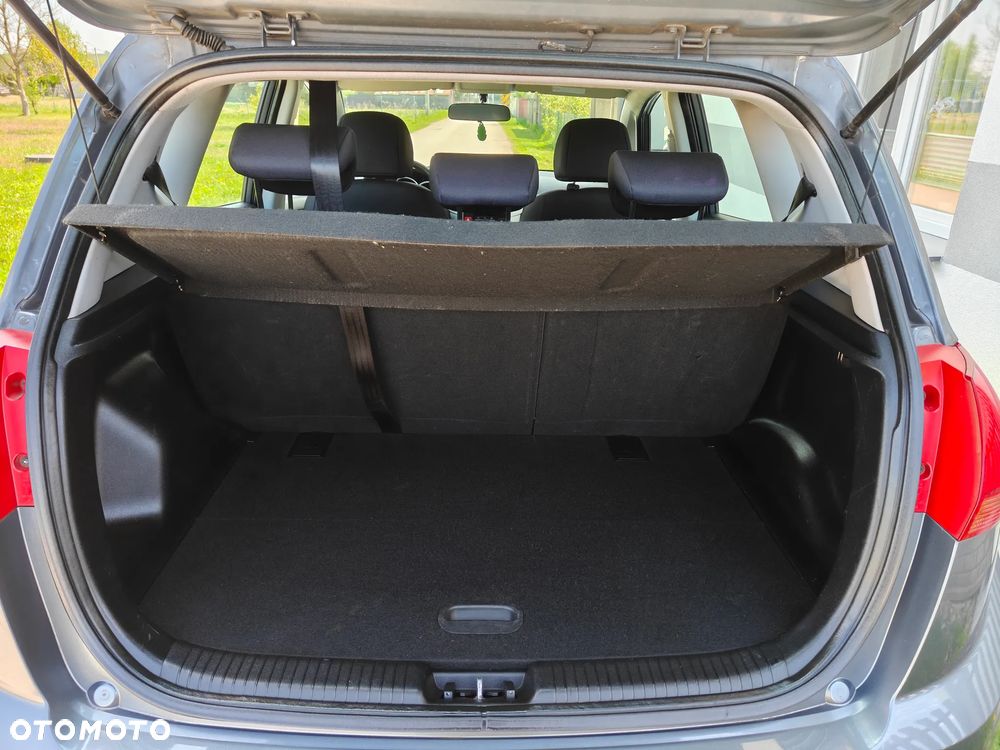 Kia Venga 1.4 CVVT Fifa World Cup Edition - 35