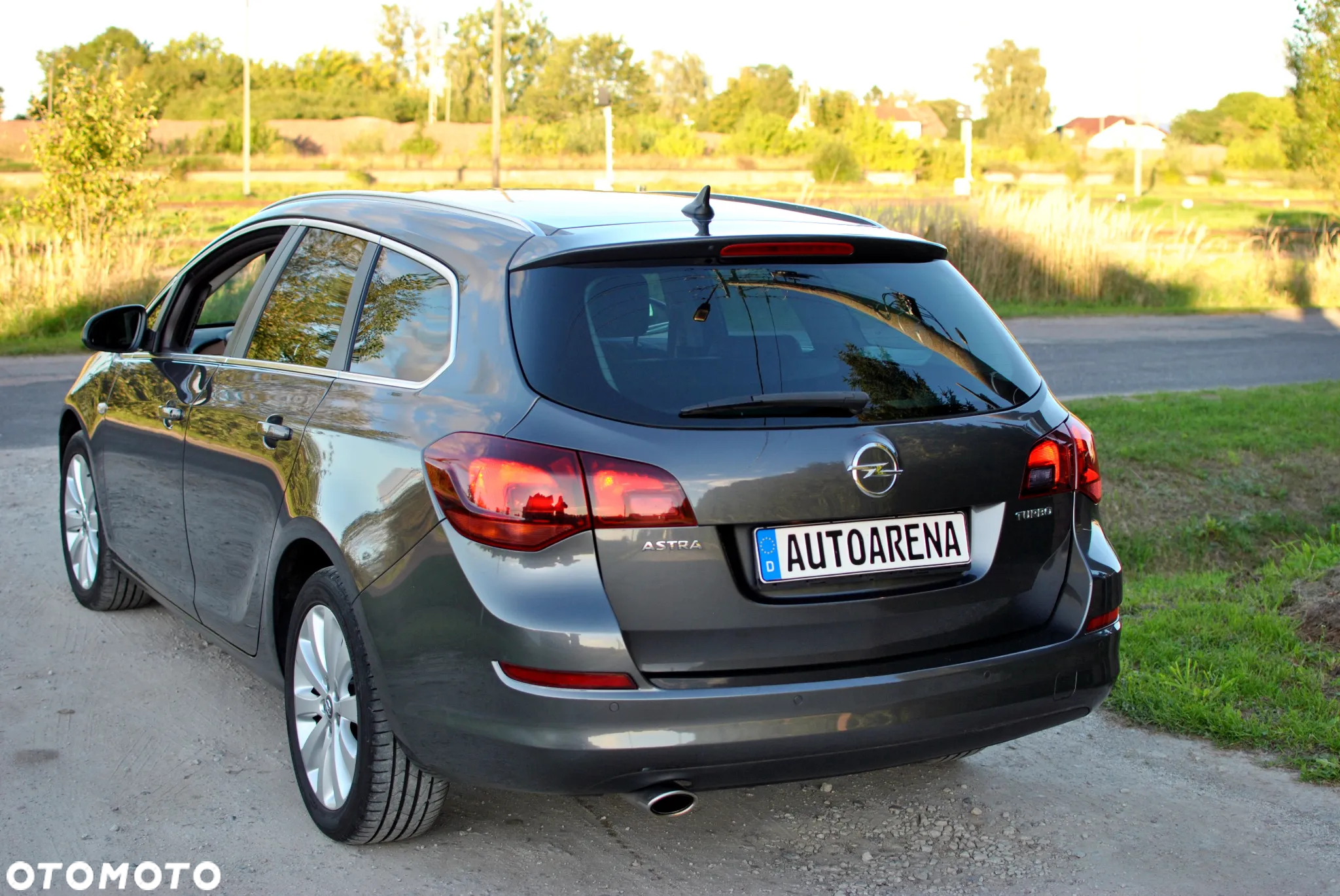 Opel Astra IV 1.4 T Cosmo - 17