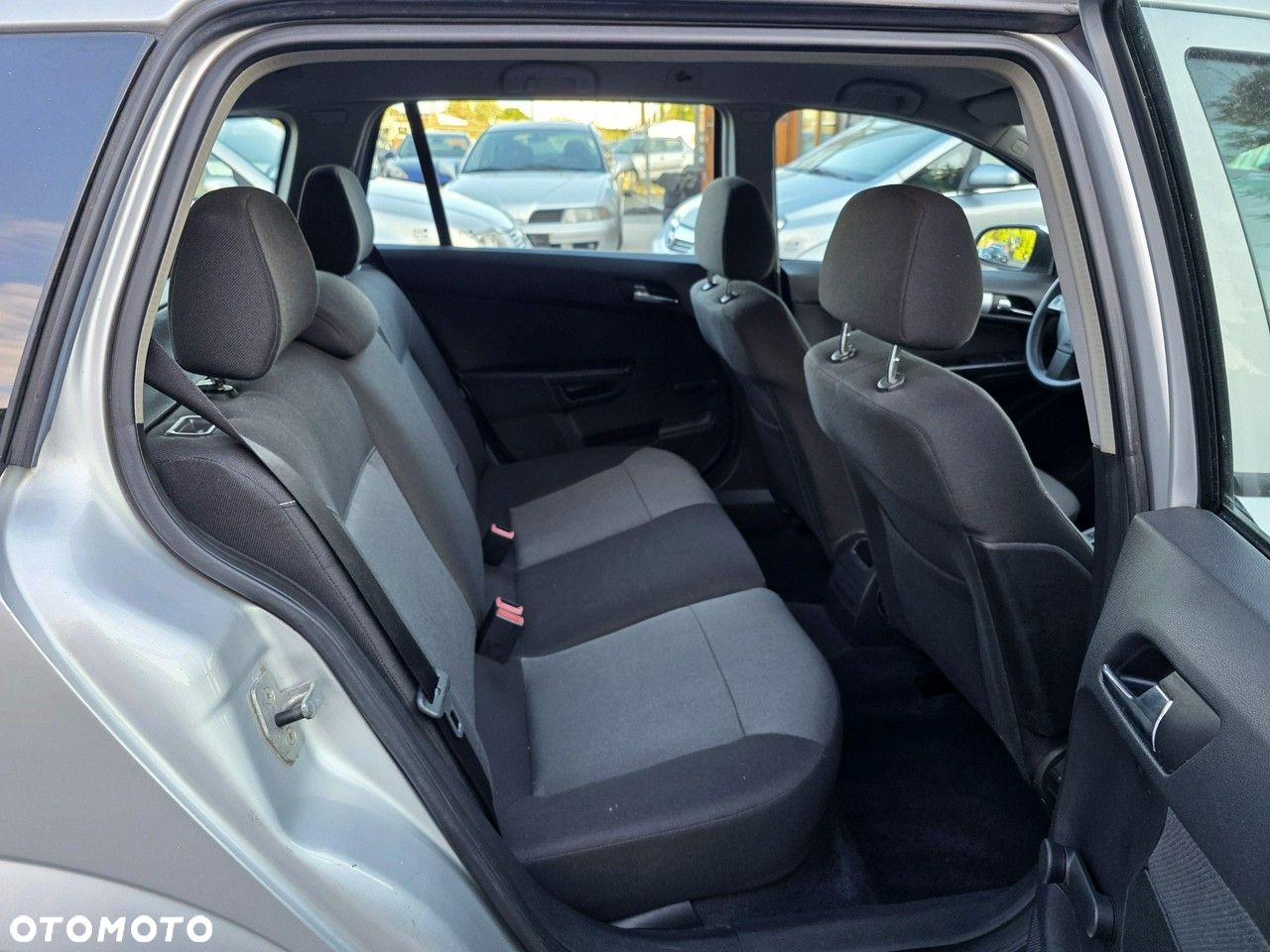 Opel Astra 1.8 Caravan Automatik - 23