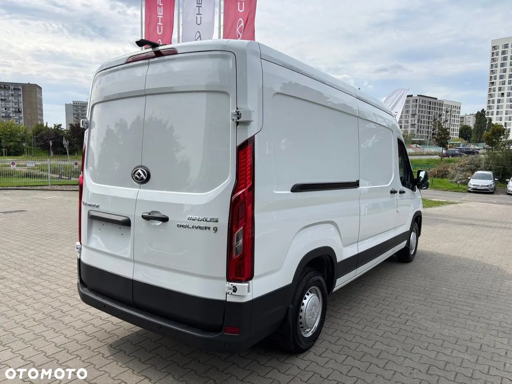 Maxus Deliver 9 - 27