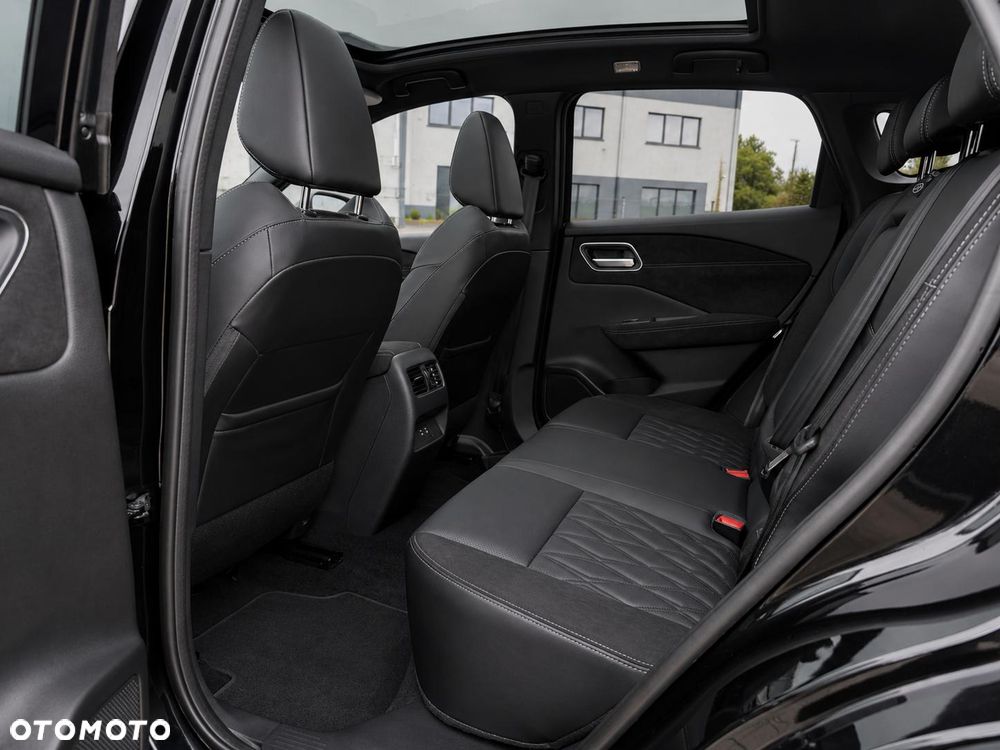 Nissan Qashqai 1.3 DIG-T 4x4 MHEV Xtronic Tekna+ - 22