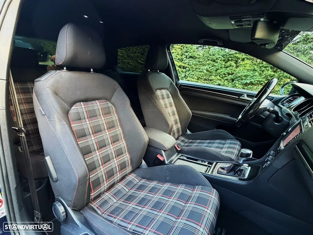VW Golf GTI Performance BlueMotion DSG - 17