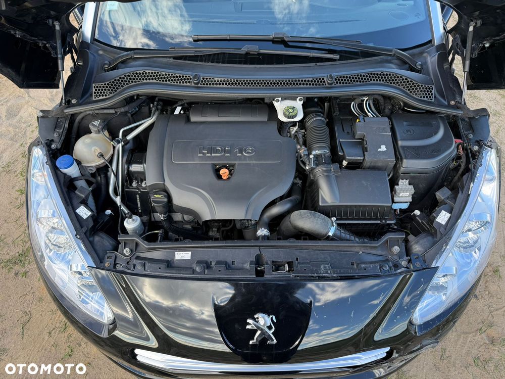 Peugeot RCZ 2.0 HDi FAP 160 Red Carbon - 20
