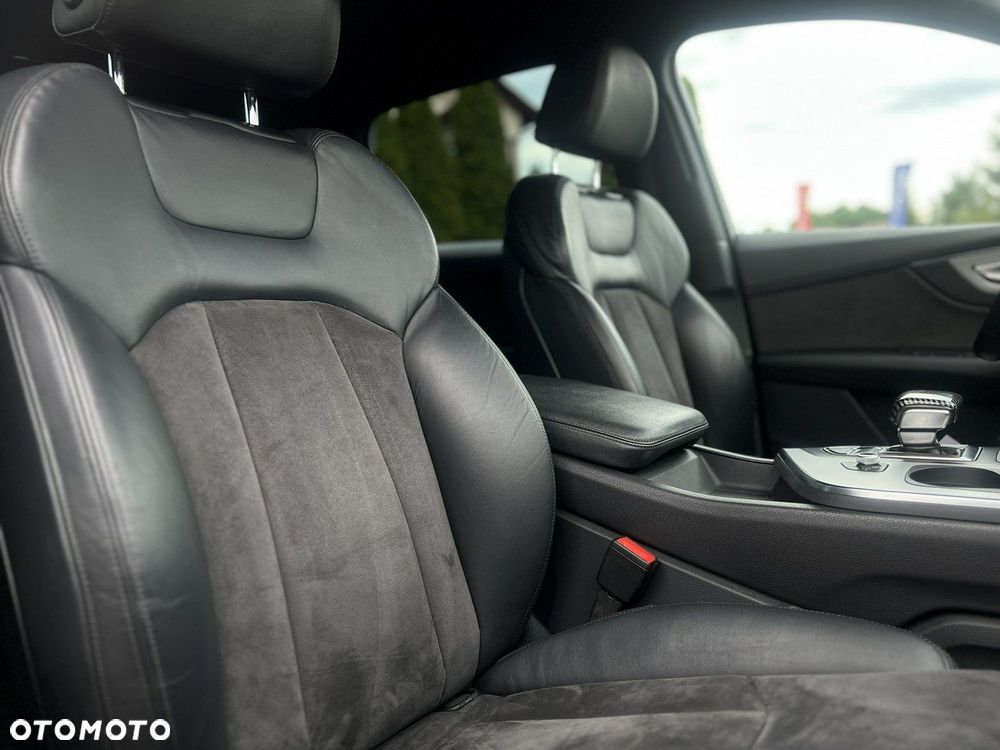 Audi Q7 - 36