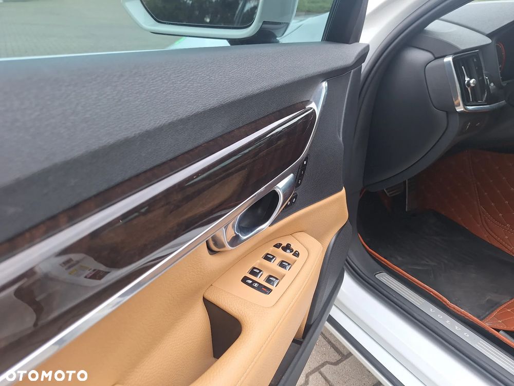 Volvo S90 T6 AWD Momentum - 17