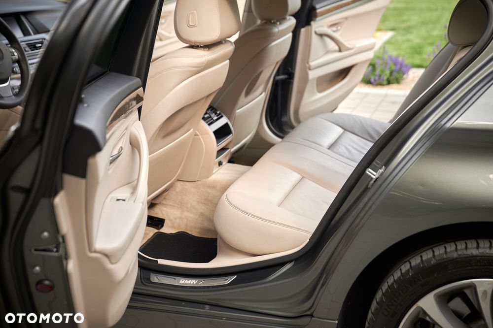 BMW Seria 5 525d xDrive Modern Line - 21