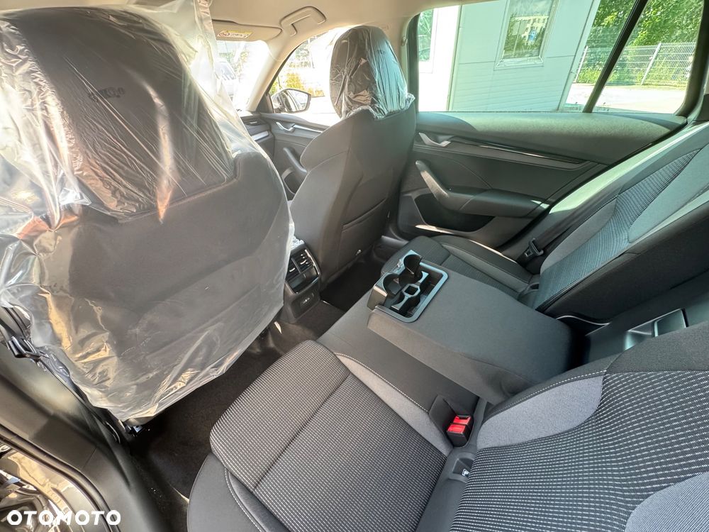 Skoda Octavia 2.0 TSI Selection 4x4 DSG - 13