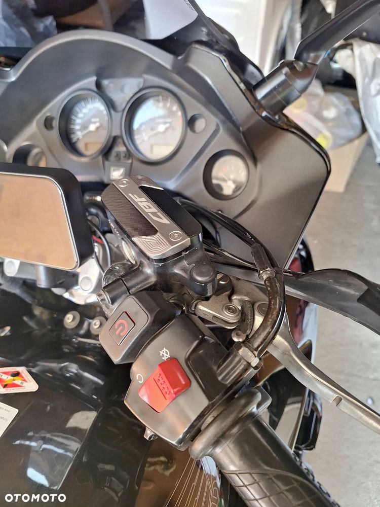 Honda CBF - 8