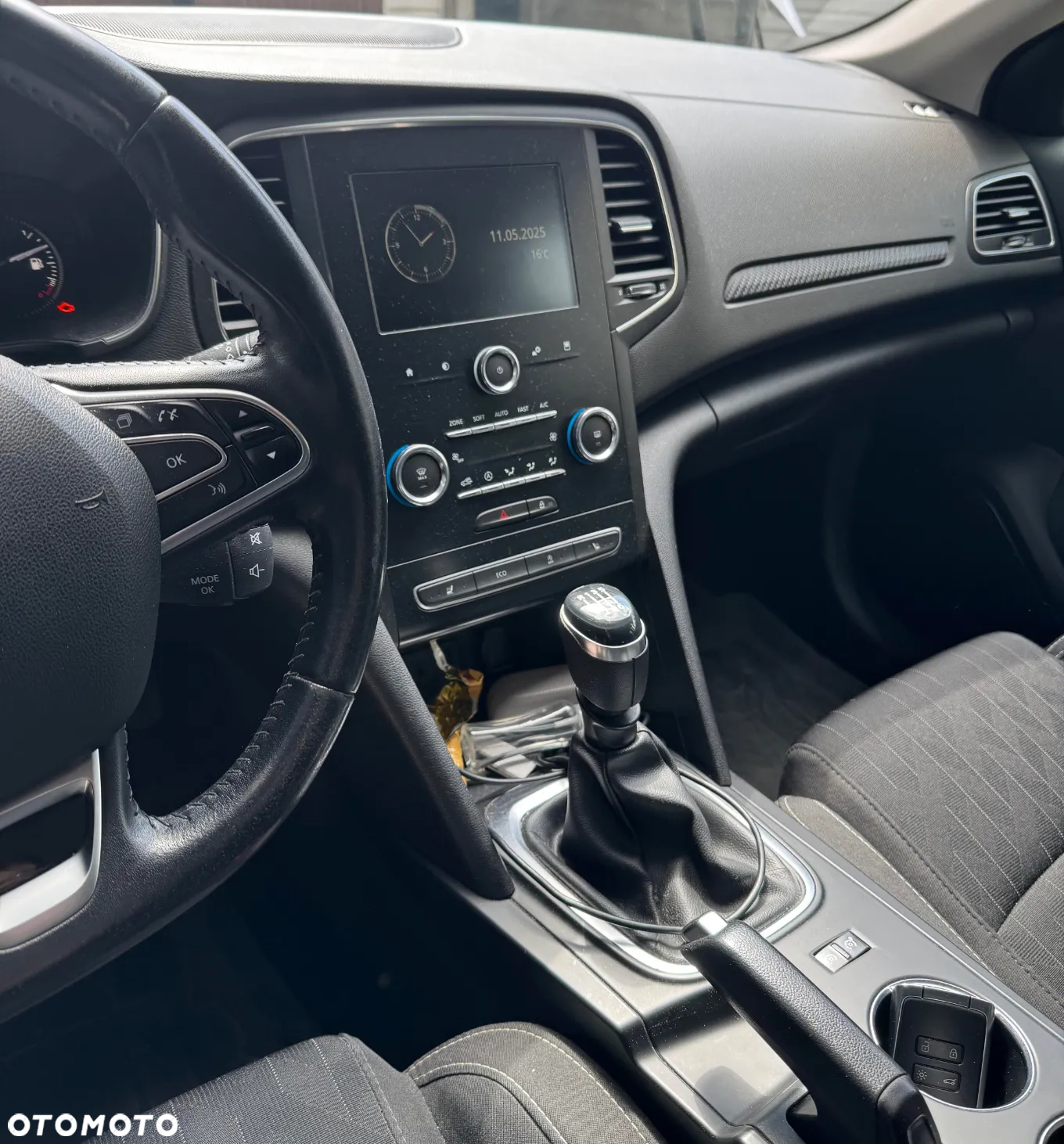 Renault Megane 1.5 Blue dCi Limited - 7