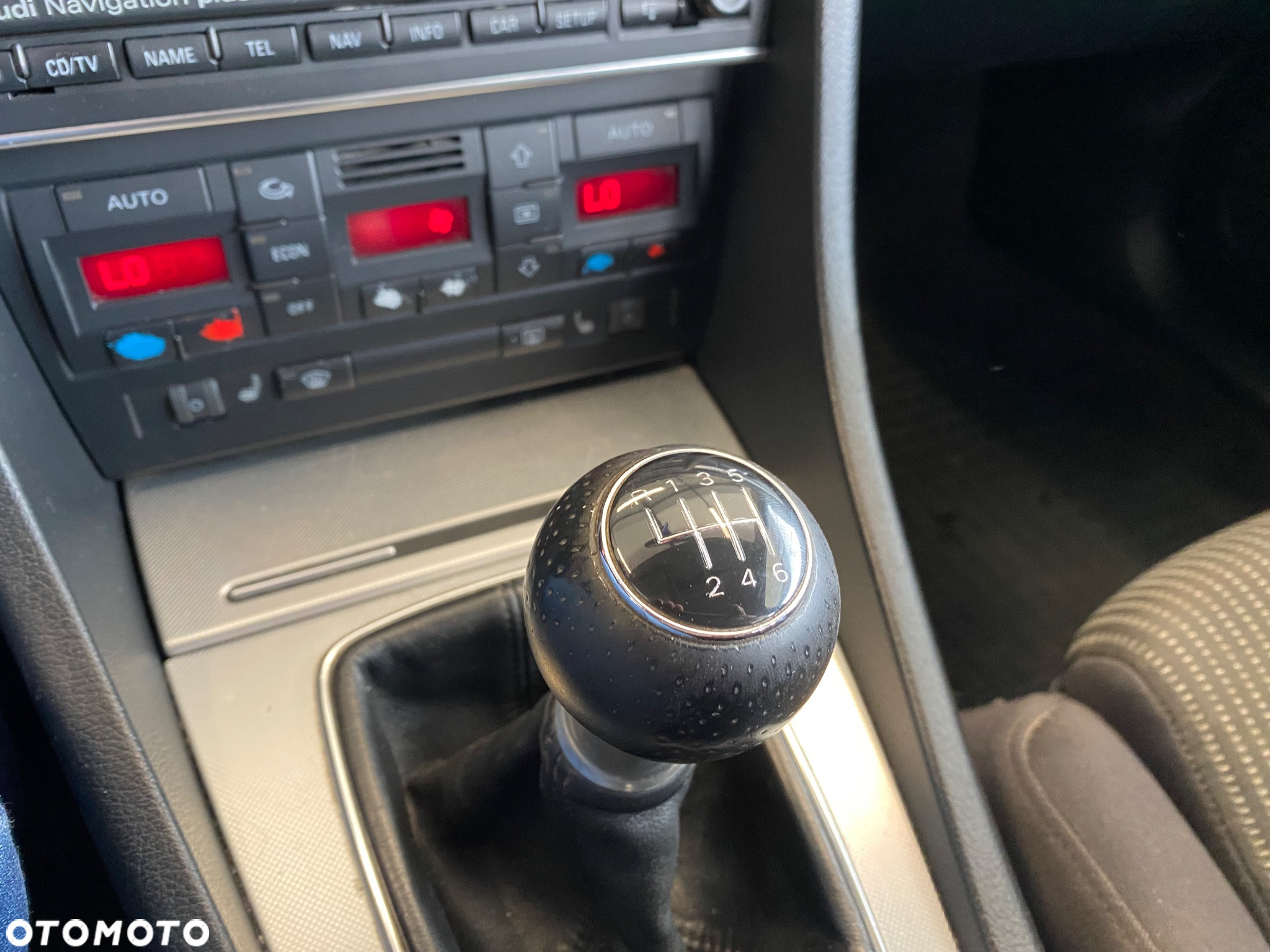 Audi A4 Avant 2.0 TDI - 26