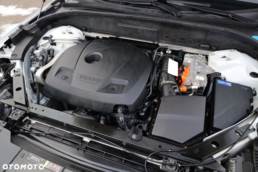 Volvo XC 60 T6 AWD Recharge Geartronic RDesign - 39