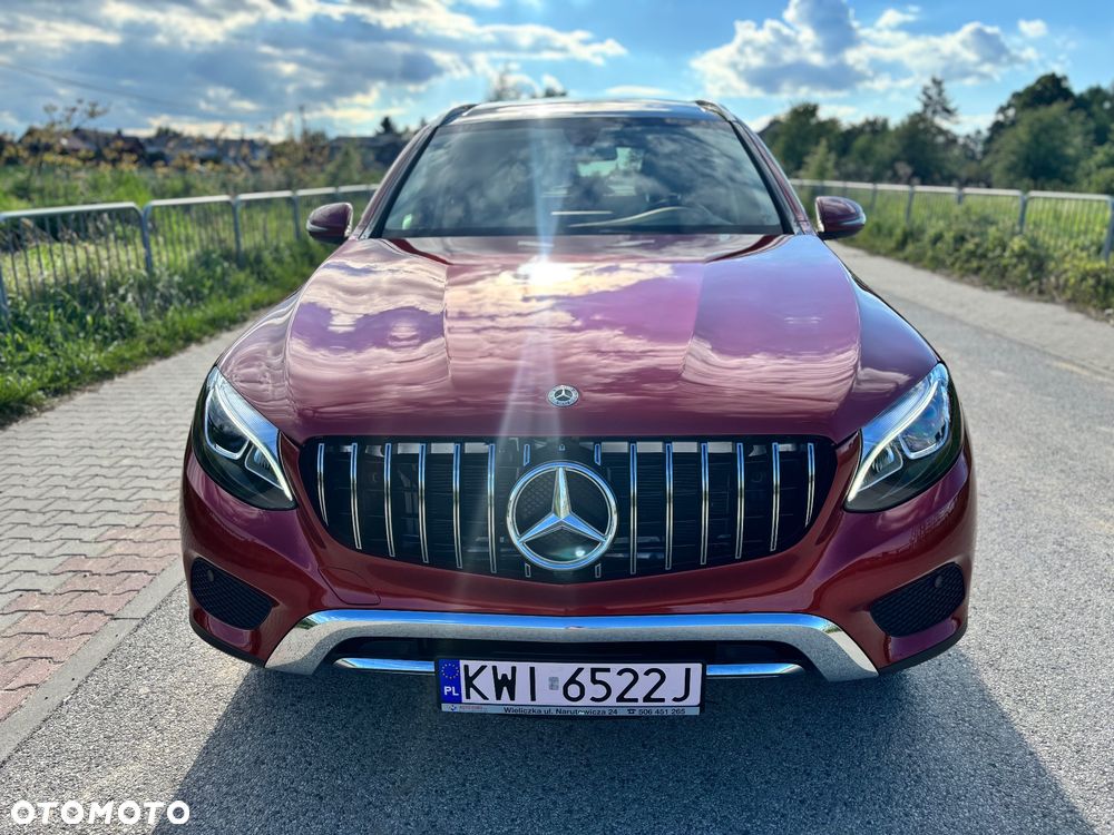 Mercedes-Benz GLC 300 4-Matic - 4