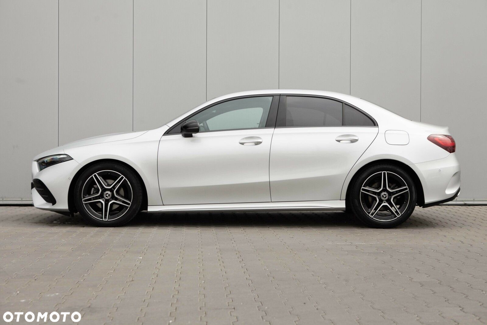 Mercedes-Benz Klasa A 200 AMG Line 7G-DCT - 8