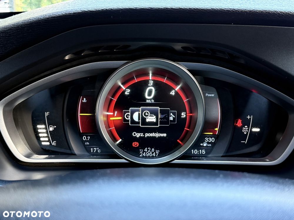 Volvo V40 D2 RDesign - 32